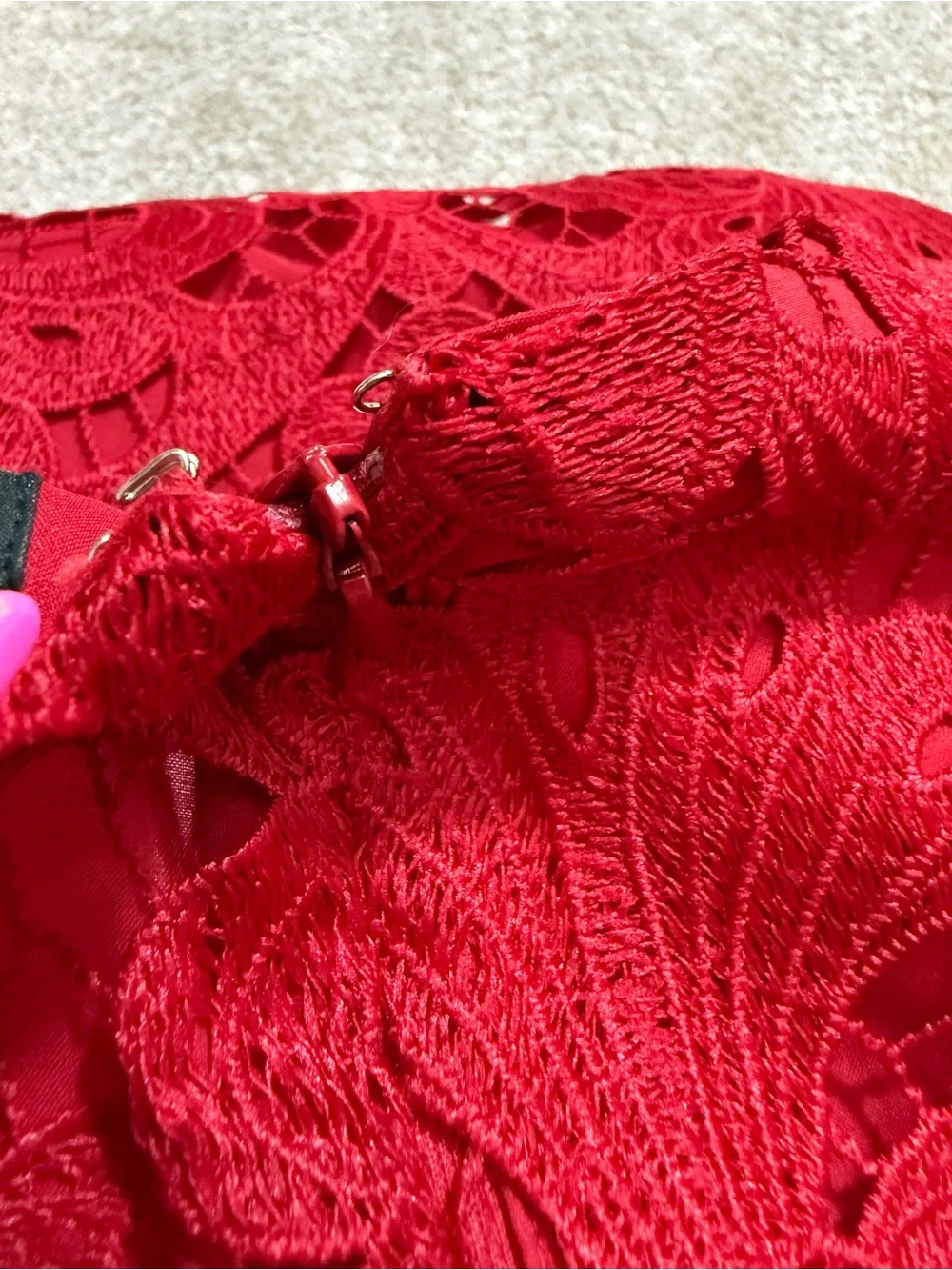 ANN TAYLOR Floral Guipure Lace Blouse | Crimson Red | Long Sleeve | Small | NWT